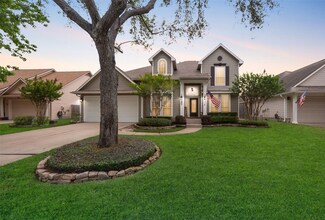 887 Victoria Lakes Dr, Katy, TX 77493