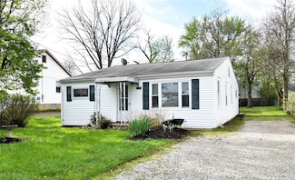 915 Moneta Ave, Aurora, OH 44202
