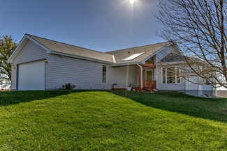 19757 Magnolia Rd, Crescent, IA 51526