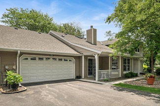 14764 Oak Run Ln, Burnsville, MN 55306