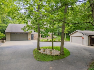 W6951 King Rd, Poynette, WI 53955