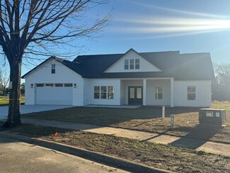 121 Southland Ridge Dr, Americus, GA 31709
