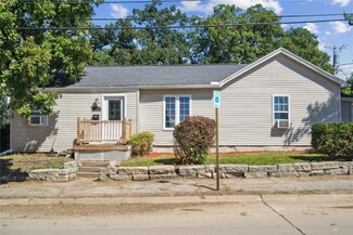 1208 J Ave NE, Cedar Rapids, IA 52402