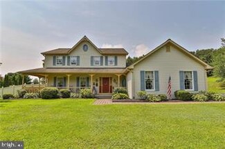 823 Copella Rd, Bath, PA 18014