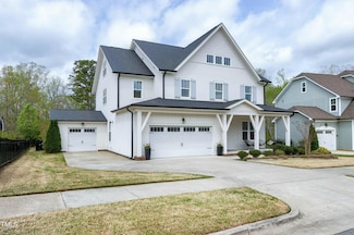 853 Rambling Oaks Ln, Holly Springs, NC 27540