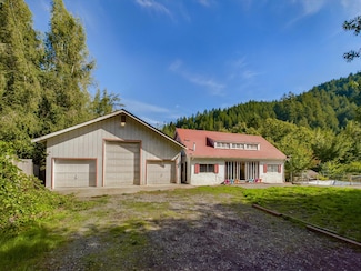 1261 Chezem Rd, Blue Lake, CA 95525