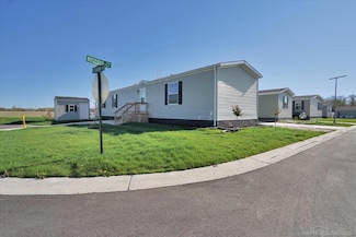 260 Meadow Ln, Port Huron, MI 48060