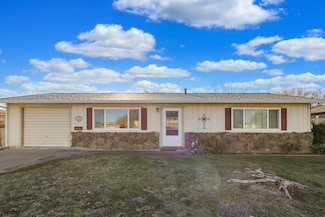 825 Hasvold Dr, Red Bluff, CA 96080