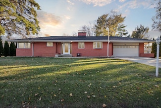 930 Holland Ave, Delavan, WI 53115