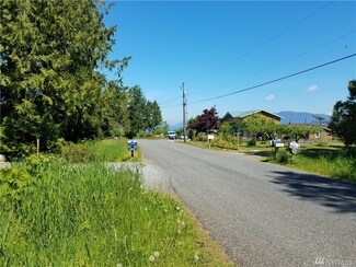 4976 Mercer Rd Unit A, Bow, WA 98232