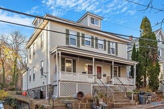 51 Smith St, Quincy, MA 02169