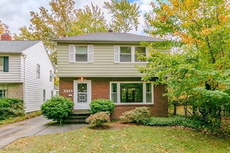 2243 Wrenford Rd, Cleveland, OH 44118