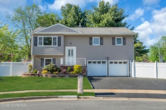18 Velikan Place, Edison, NJ 08817