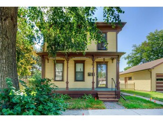 416 4th Ave NE, Minneapolis, MN 55413