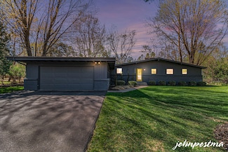 7352 Grachen Dr SE, Grand Rapids, MI 49546
