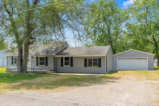 4647 Eicher Dr, Fort Wayne, IN 46835