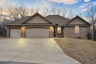 149 Southview Dr, Branson, MO 65616
