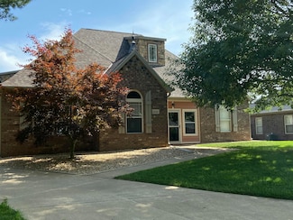 2114 E Finch St, Ozark, MO 65721