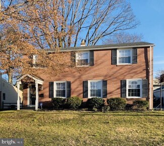 4011 N Warner Rd, Lafayette Hill, PA 19444