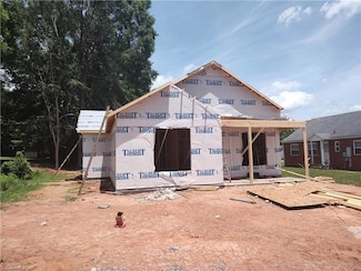 302 W Madison St, Mayodan, NC 27027