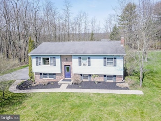 90 Lutz Ln, Port Matilda, PA 16870