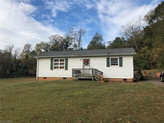 253 Fowler Cir, Dobson, NC 27017