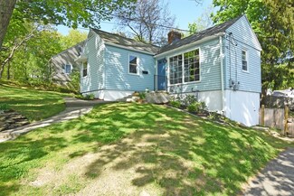 12 Prouty Ln, Worcester, MA 01602