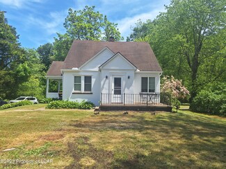 906 Salem Blvd, Berwick, PA 18603