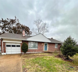 4828 Reavis Barracks Rd, Saint Louis, MO 63123