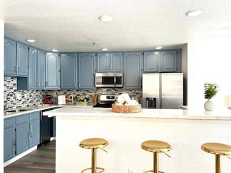 900 Hillside Blvd, Daly City, CA 94014