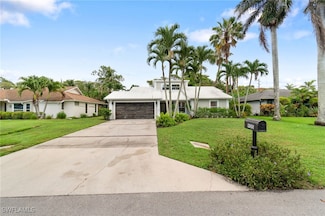 955 Hidden Terrace Rd, Naples, FL 34104