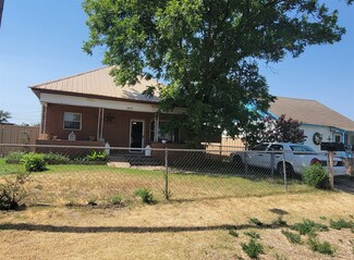 609 W 22nd St, Plainview, TX 79072