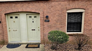 699 Pennsbury Blvd, Pittsburgh, PA 15205