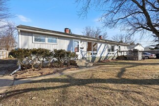4 Logwood St, South Burlington, VT 05403