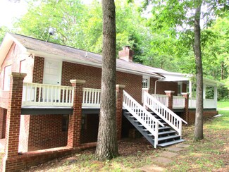 1451 Kelvin Grove Rd, Glasgow, VA 24555