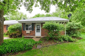 887 Kottke Dr, Madison, WI 53719
