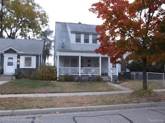 202 W Bennett Ave, Ferndale, MI 48220