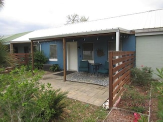 33 Holland Ave Unit 2, Carrabelle, FL 32322