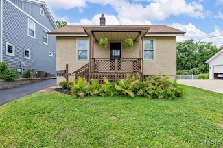 823 N Harrison Ave, Saint Louis, MO 63122