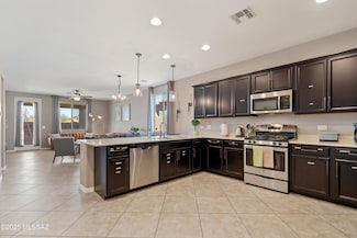 6136 W Bandelier Ct, Tucson, AZ 85742