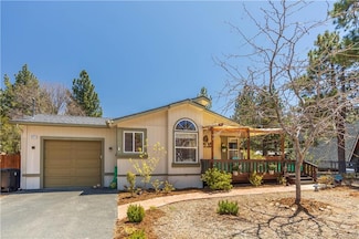 561 San Bernardino Ave, Sugarloaf, CA 92386