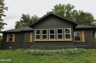 2716 E 14th St, Joplin, MO 64801