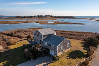 264 Fifth Ave, Barnstable, MA 02648
