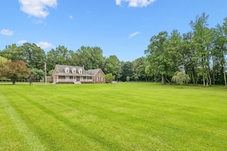 2907 York Rd, Pleasant View, TN 37146