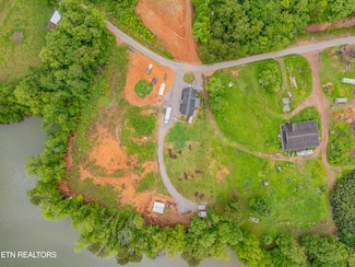 384 Lancer Rd, Harriman, TN 37748