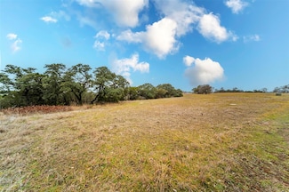8524 Crichton Ct, Cleburne, TX 76033