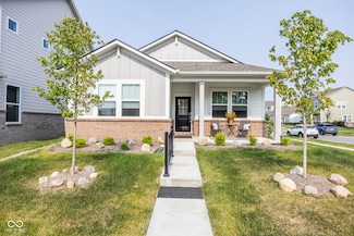 360 Lincoln Cir W, Fortville, IN 46040