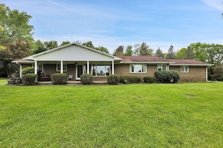 847 N Waverly Rd, Dimondale, MI 48821