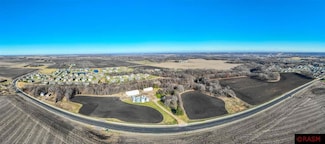51671 Lor Ray Dr, North Mankato, MN 56003