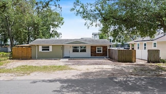 817 E 145th Ave, Tampa, FL 33613